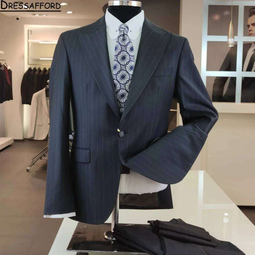 Men Formal Wear 2025 - Мужской костюм 2025: Элегантный однотонный деловой
